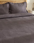 KARACA ENSEMBLE DE COUVRE LIT LEAF ANTHRACITE 230 X 240 CM
