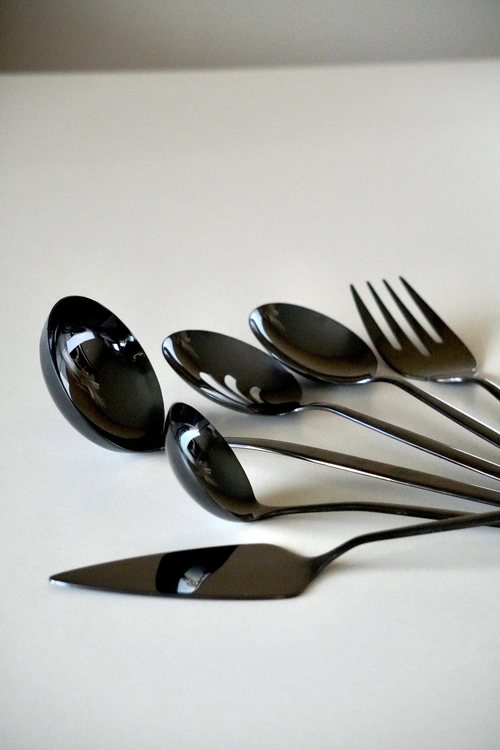 Les ustensiles indispensables pour cuisiner efficacement : moins, mais mieux !
