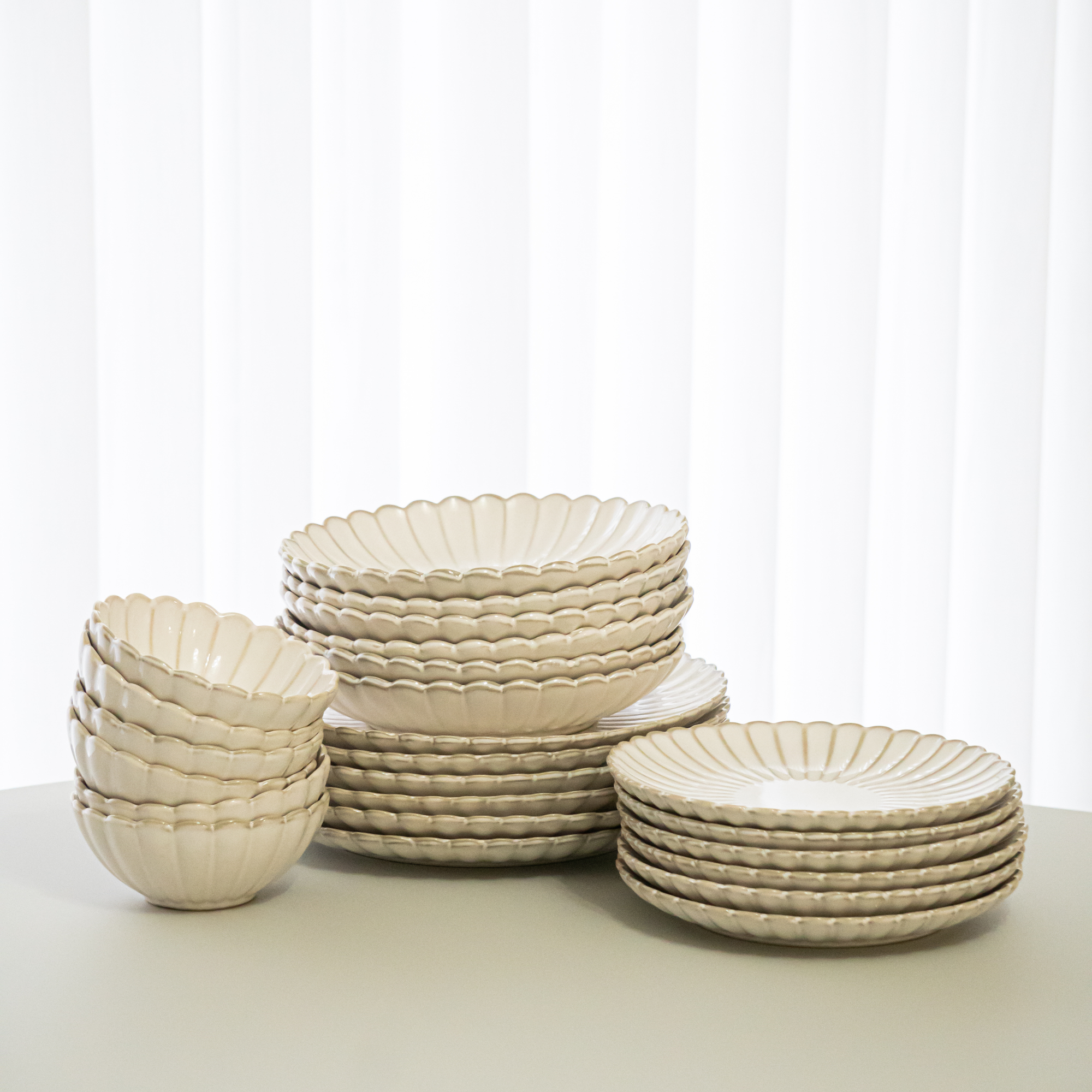 SERVICE DE TABLE BLOOMY 24PIECES 6PERSONNES