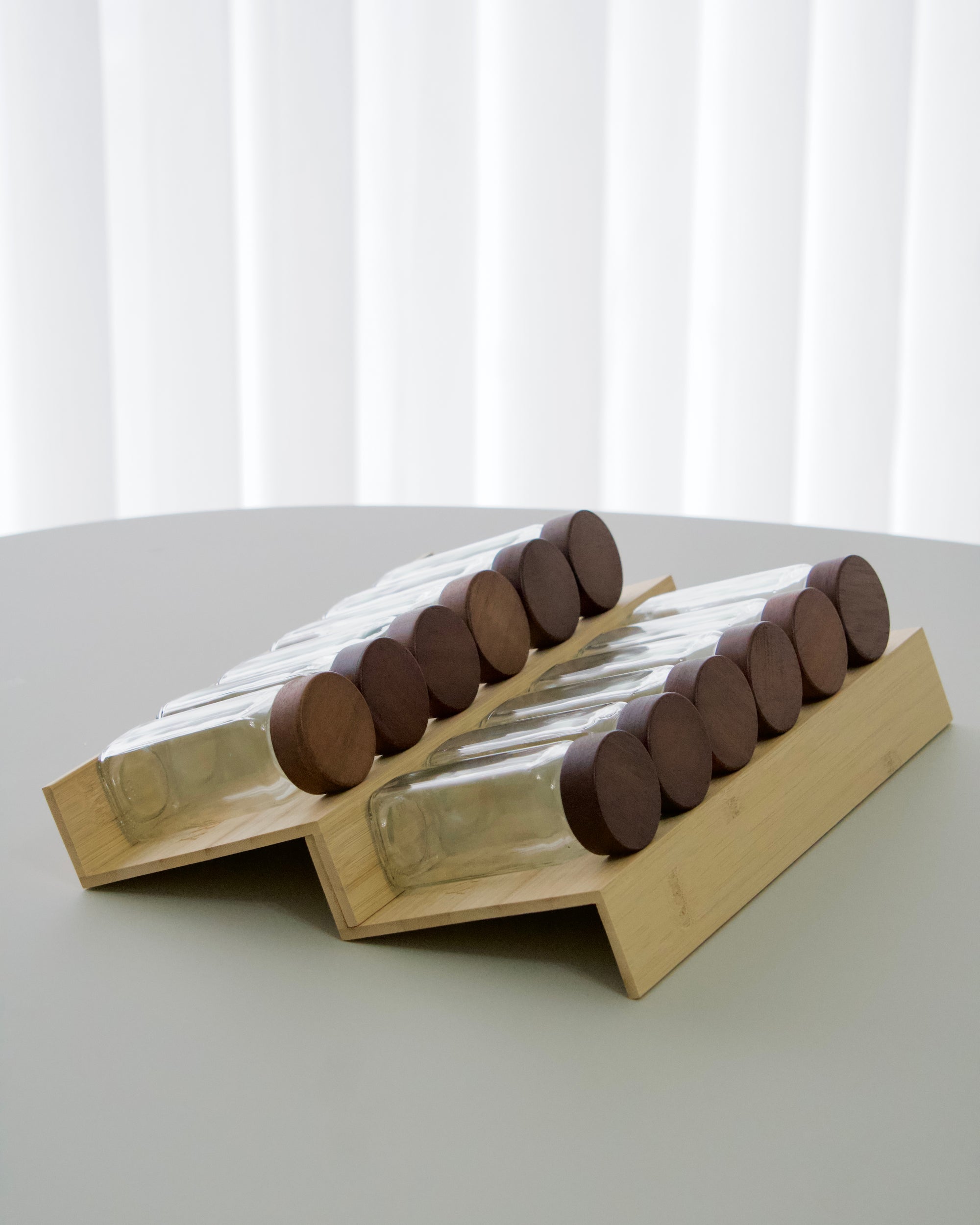 LOT DE 12 POTS A EPICES ACACIA AVEC SUPPORT POUR TIROIR