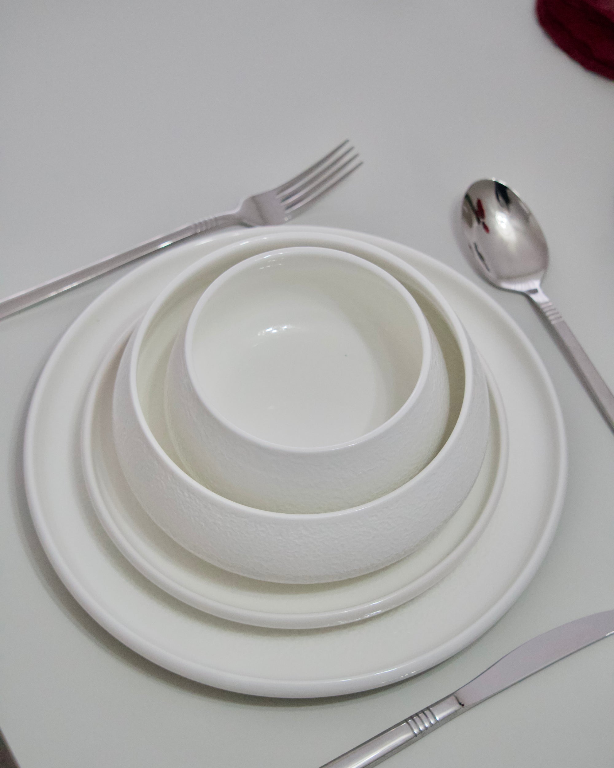 SERVICE DE TABLE NEW MOON 27PIECES 6PERSONNES