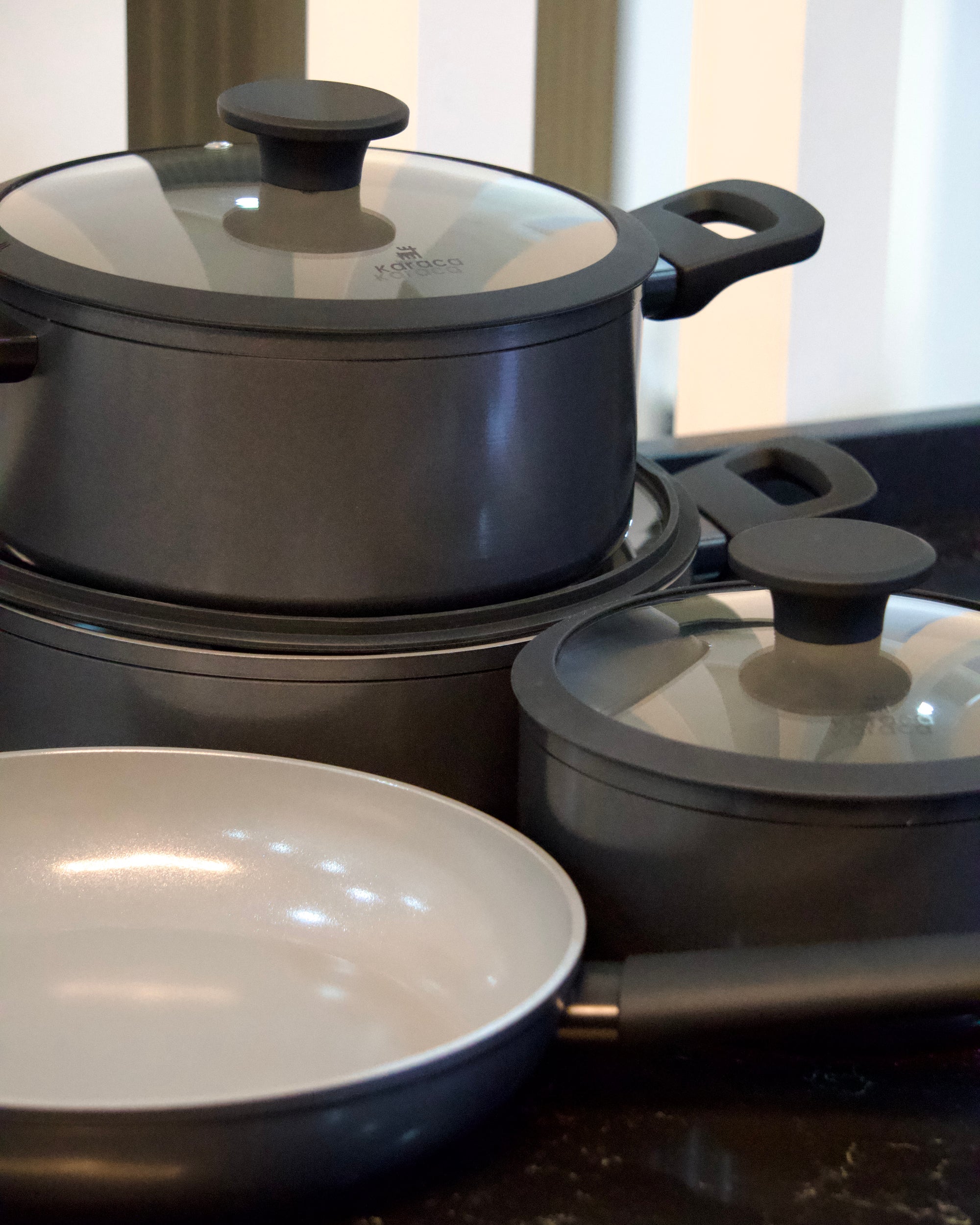 KARACA BATTERIE DE CUISINE ICONIC GRIS 7 PIECES