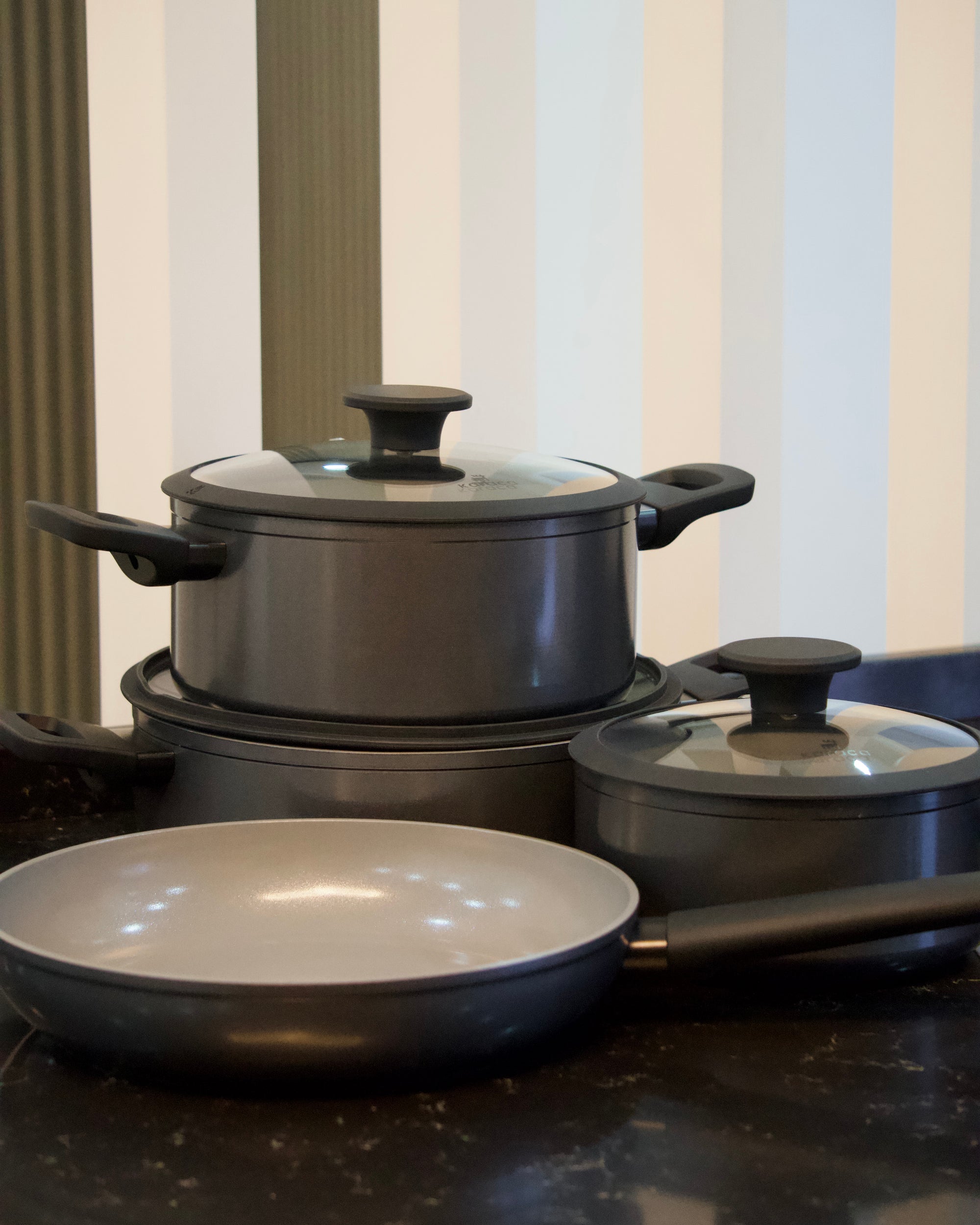 KARACA BATTERIE DE CUISINE ICONIC GRIS 7 PIECES