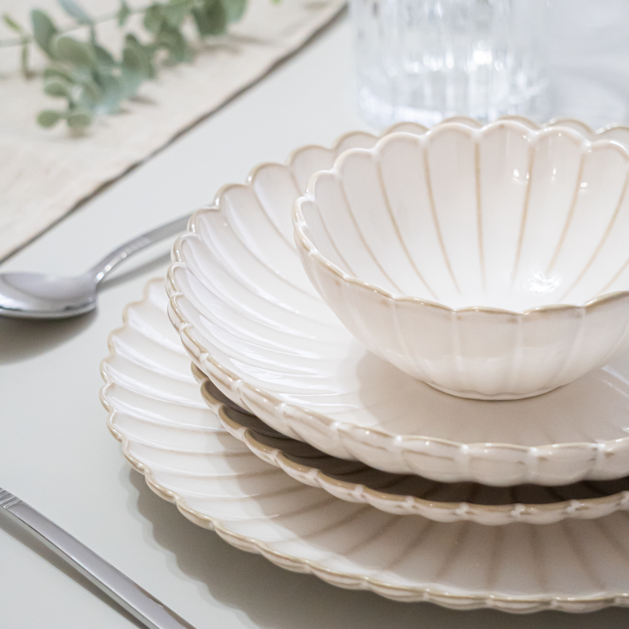 SERVICE DE TABLE BLOOMY 24PIECES 6PERSONNES