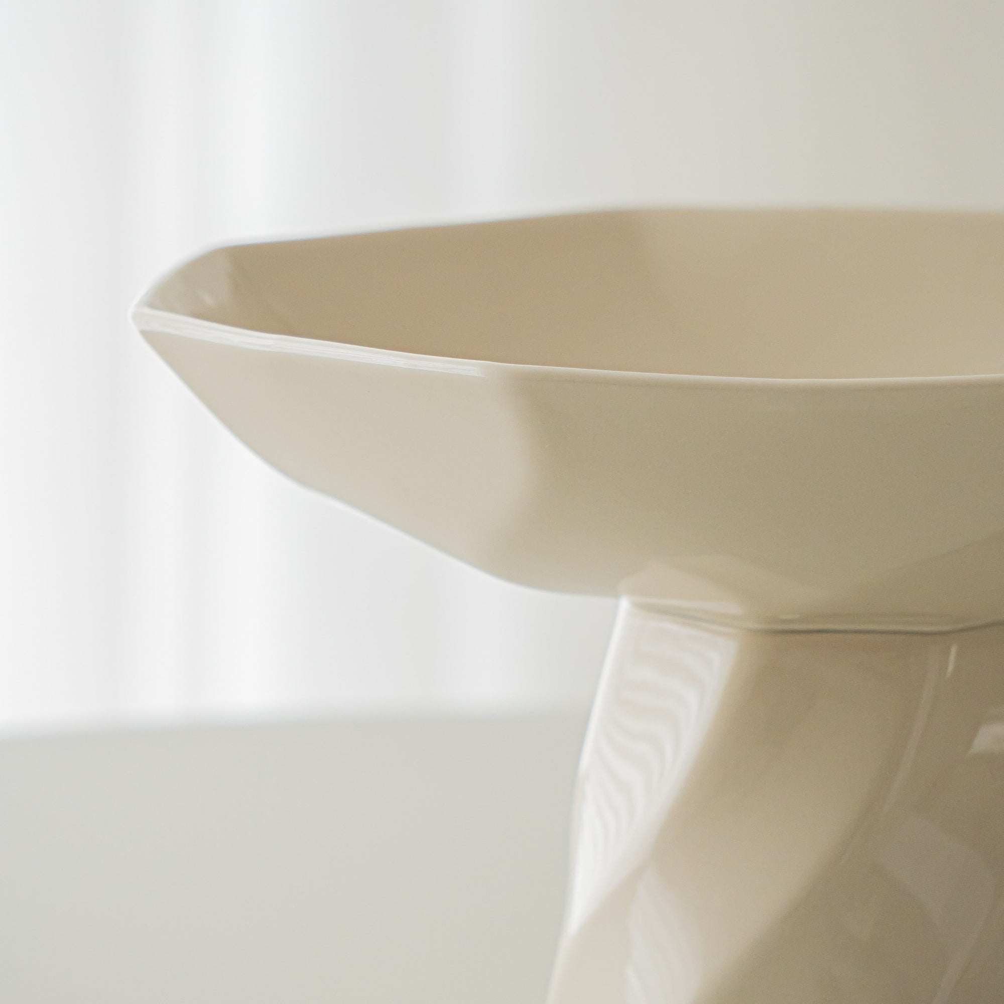 COUPE A FRUIT/VASE EN PORCELAINE IMERA CREME
