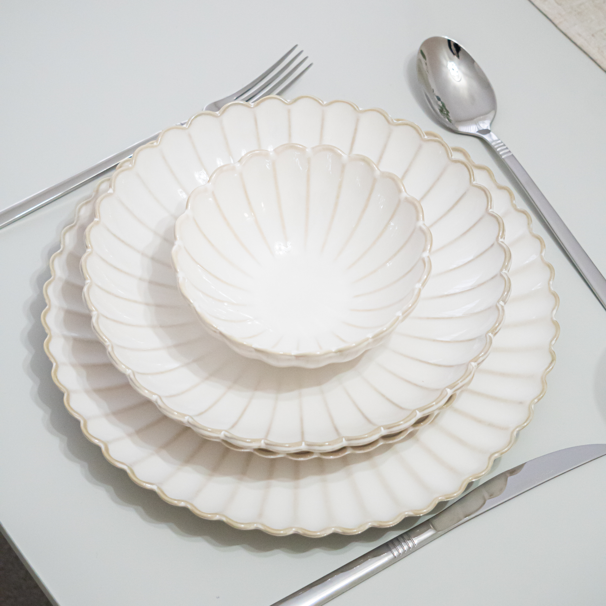 SERVICE DE TABLE BLOOMY 24PIECES 6PERSONNES