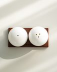 DUO SALIERE & POIVRIERE SPHERIQUE ACACIA & PORCELAINE