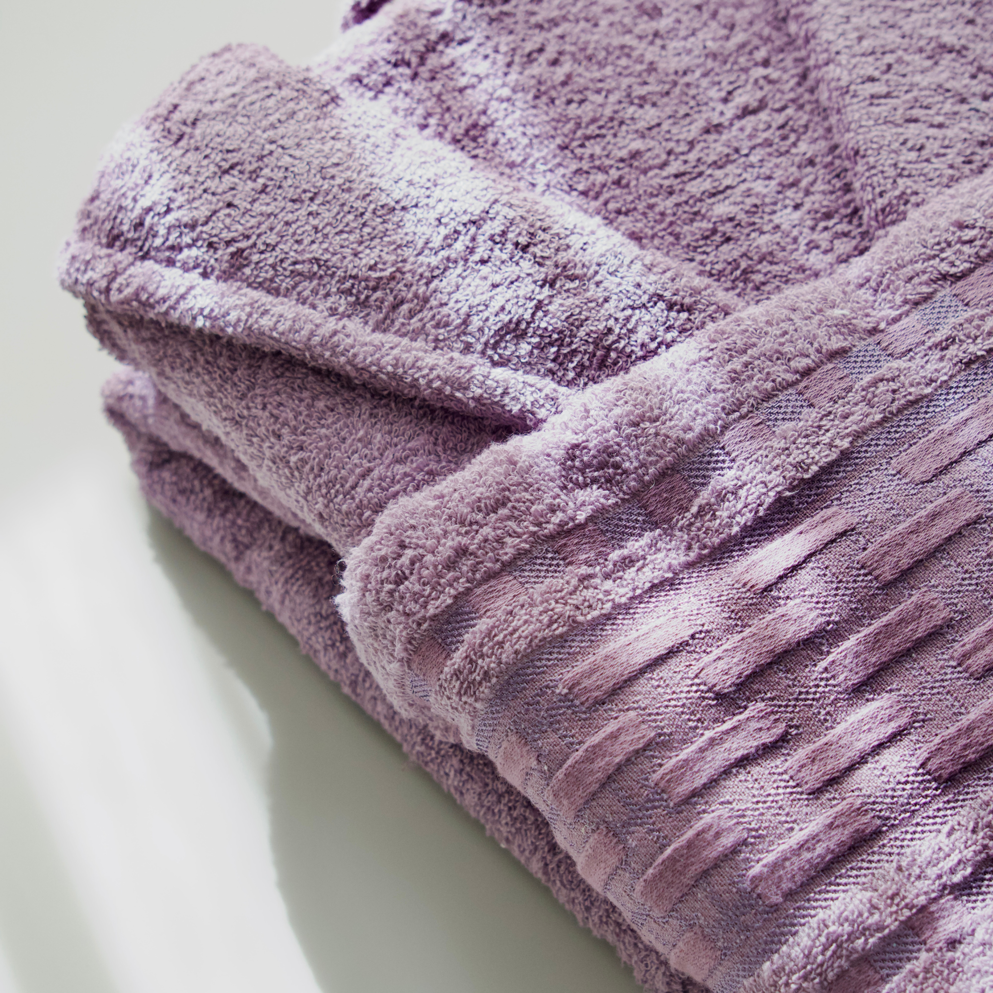 VERA VIOLET WHITE BATHROBE SET
