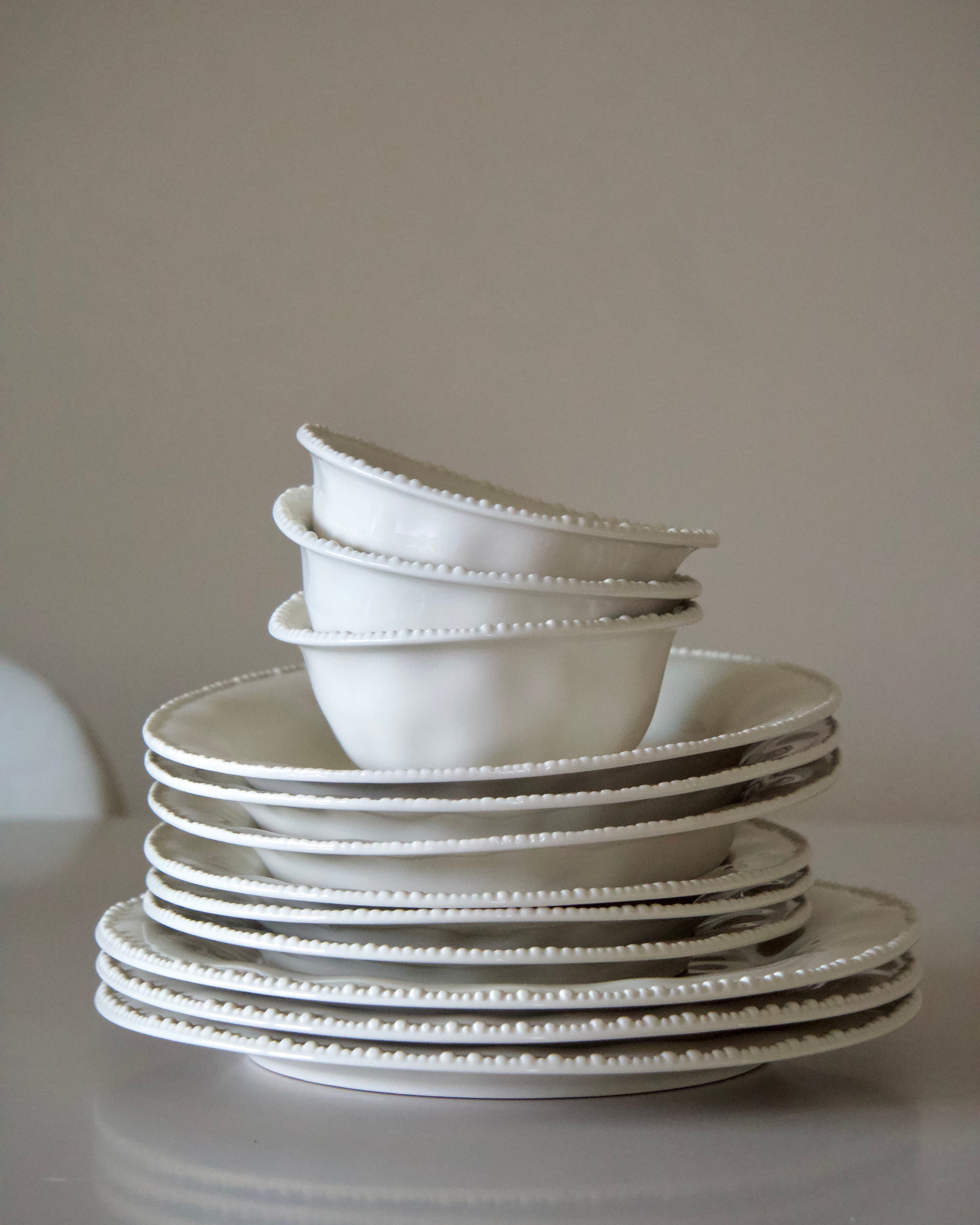 BAVARY SERVICE DE TABLE PEARLS BEIGE 24 PIECES 6 PERSONNES - ALINDA HOME