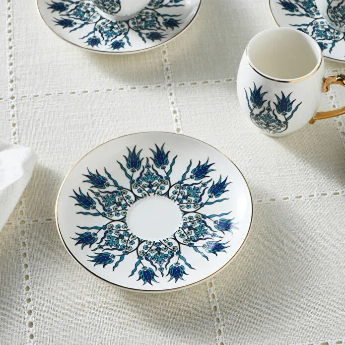 KARACA SERVICE A CAFE IZNIK 6 PERSONNES