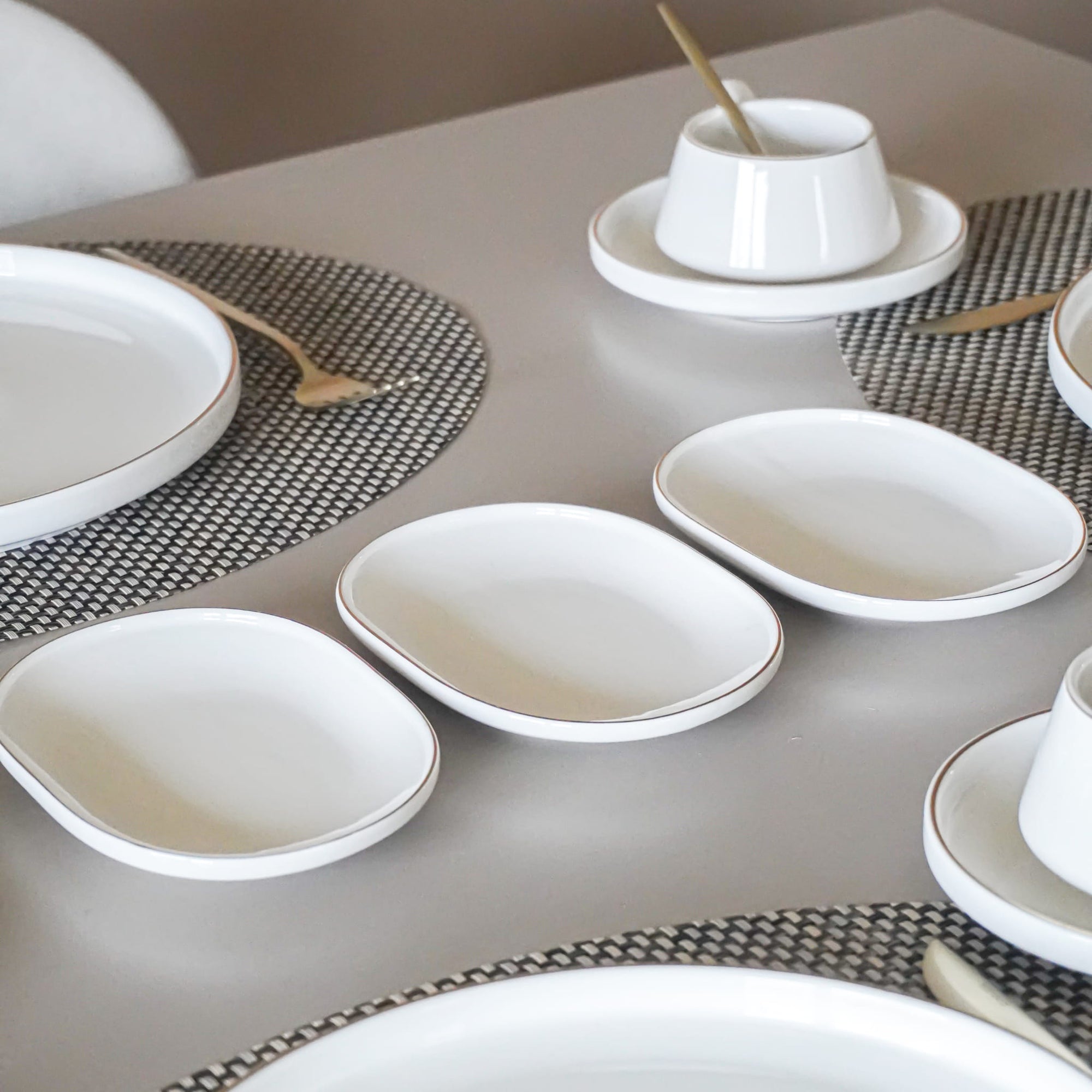 KARACA STREAMLINE MERIDIAN 34-PIECE BRUNCH SET