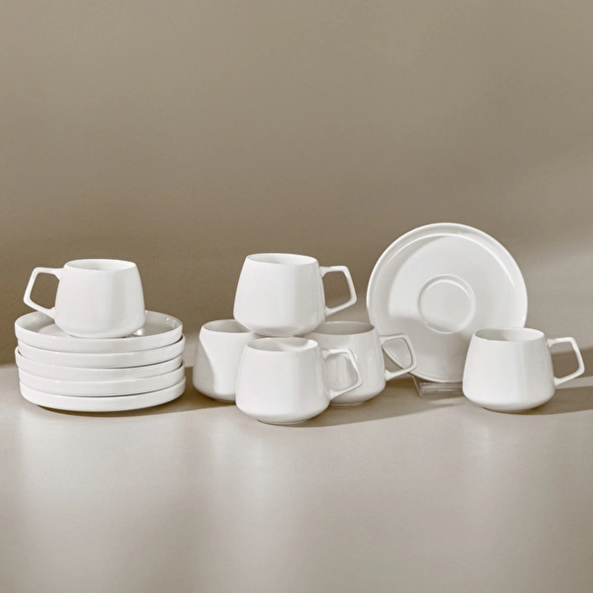 KARACA SERVICE A CAFE SATURN | 90ML | 12 PIECES | 6 PERSONNES
