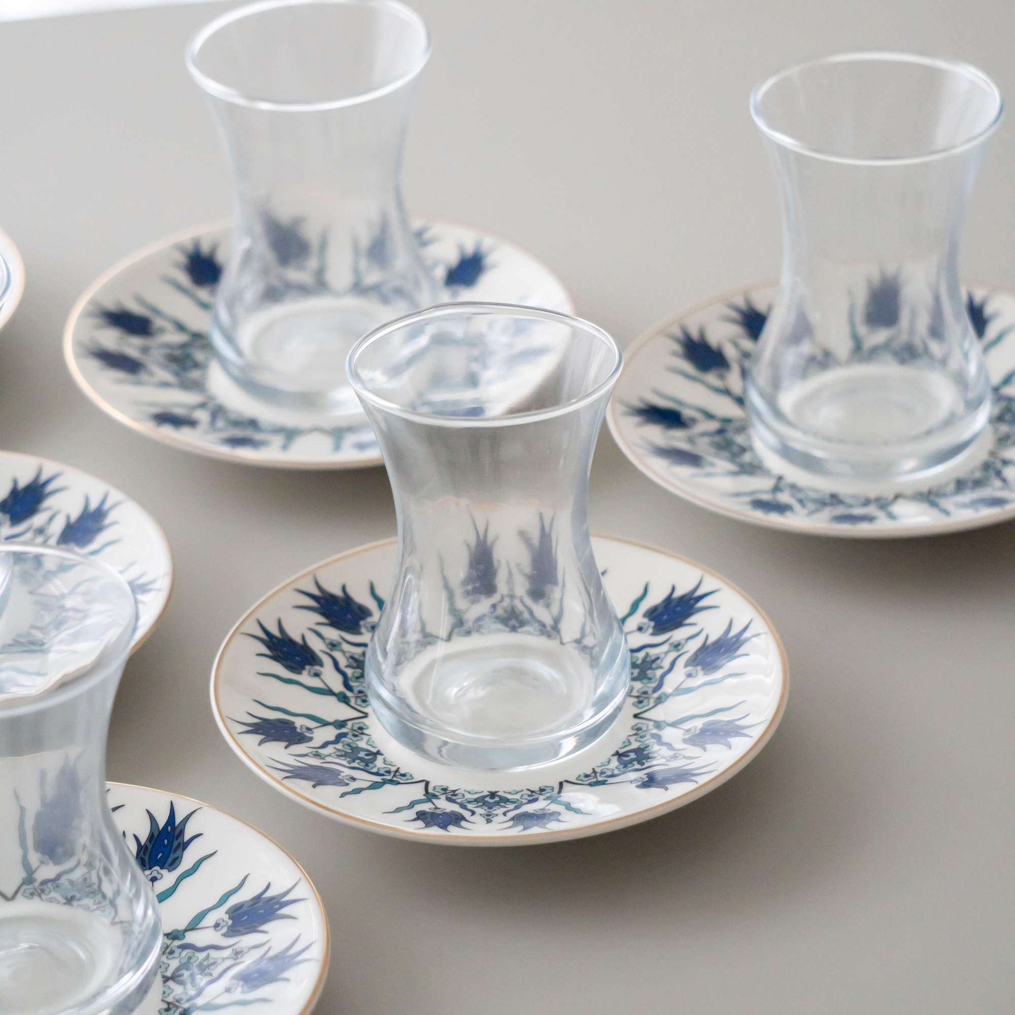 KARACA SERVICE A THE IZNIK 12PIECES 6PERSONNES