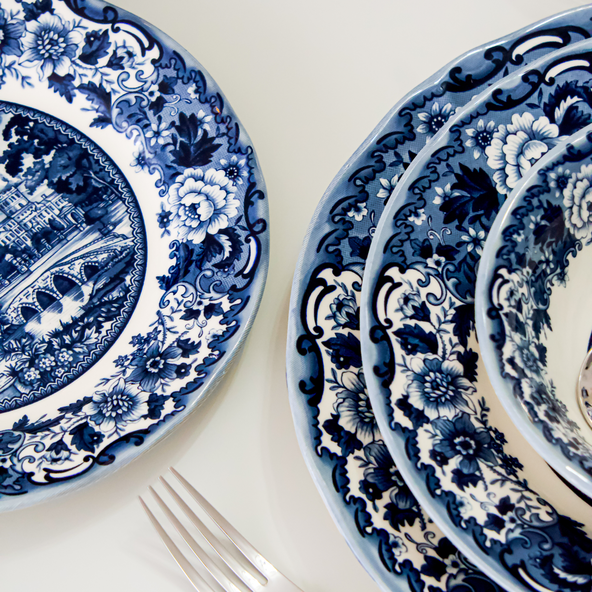 KARACA SERVICE DE TABLE OLD TOWN 24 PIECES 6 PERSONNES
