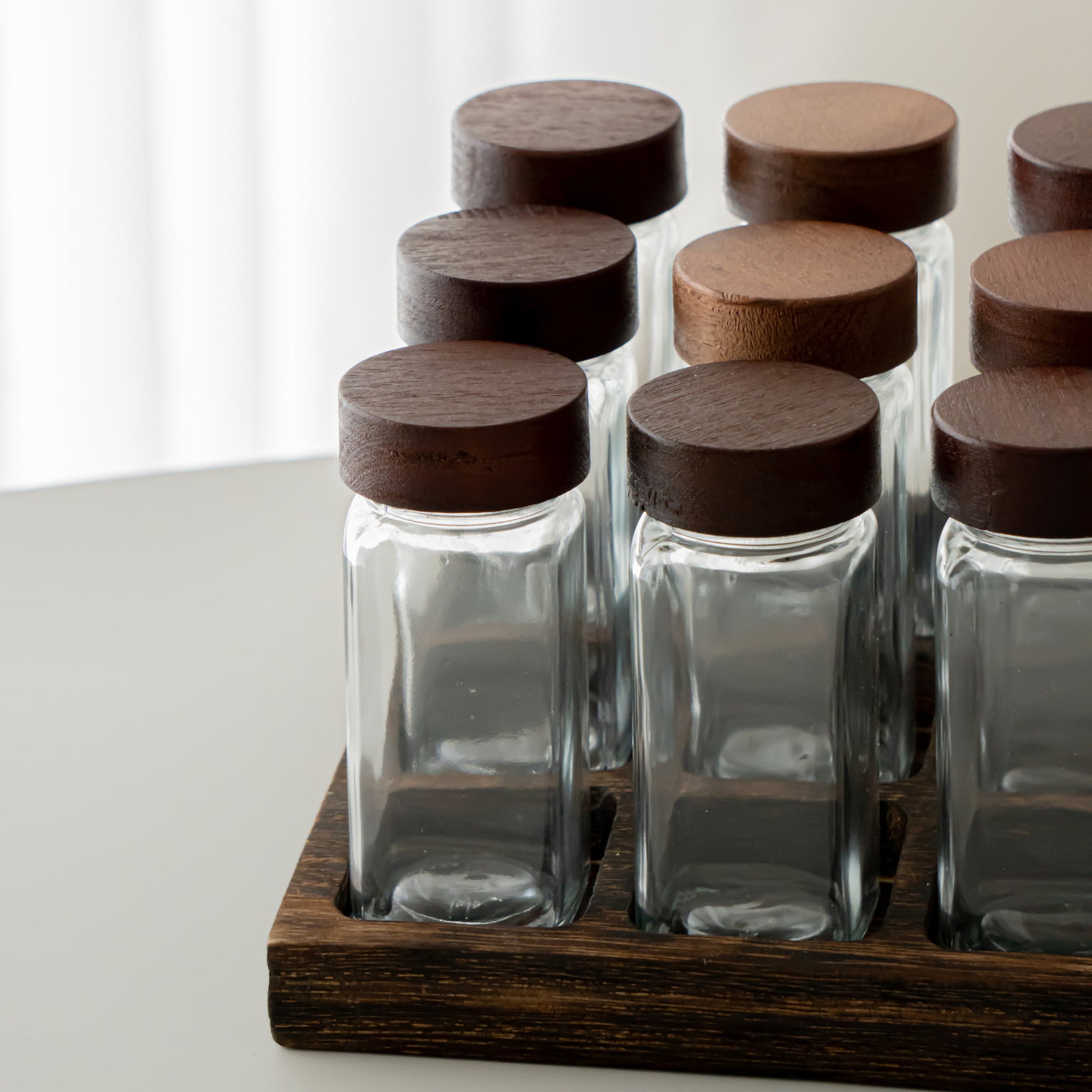 LOT DE 12 POTS A EPICES AVEC SUPPORT ACACIA JAR | 13 PIECES