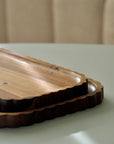 PLATEAU A BORD ONDULÉ EN BOIS D ACACIA 39X25CM
