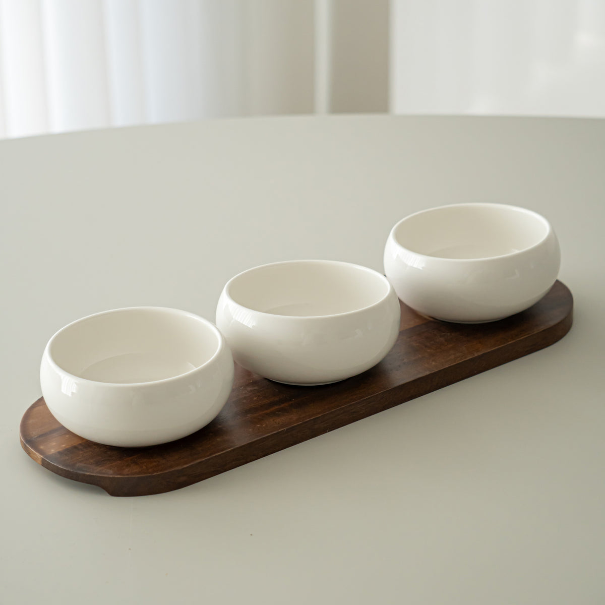 PLATEAU APERITIF PORCELAINE &amp; ACACIA BELICIA MIDDLE | 3 BOLS | 1 PLATEAU