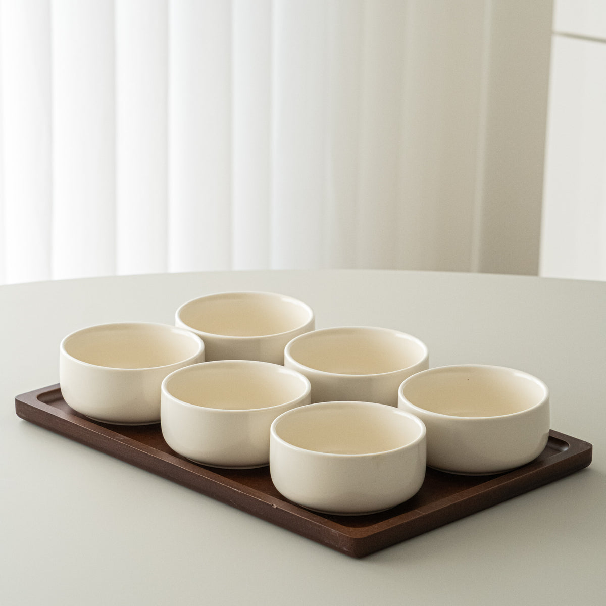 PLATEAU APERITIFS SORA | ACACIA &amp; PORCELAINE | 7 PIECES
