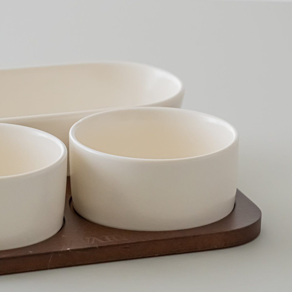 PLATEAU APERITIFS SORA | ACACIA &amp; PORCELAINE | 4 PIECES