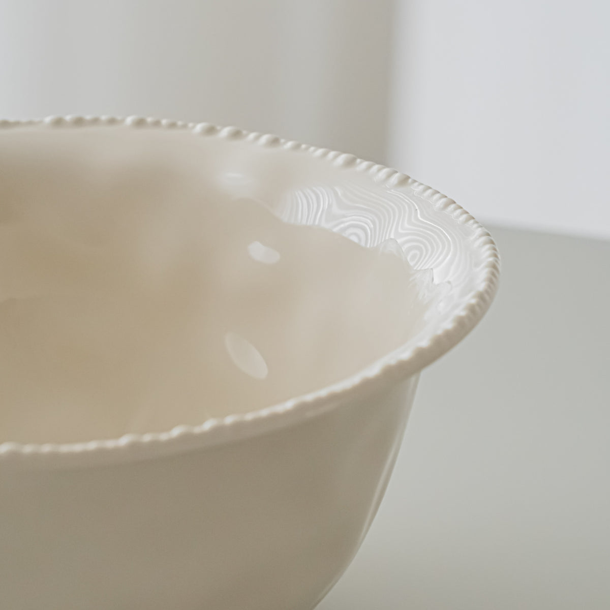 SALADIER PEARLS CREME | 22.8CM