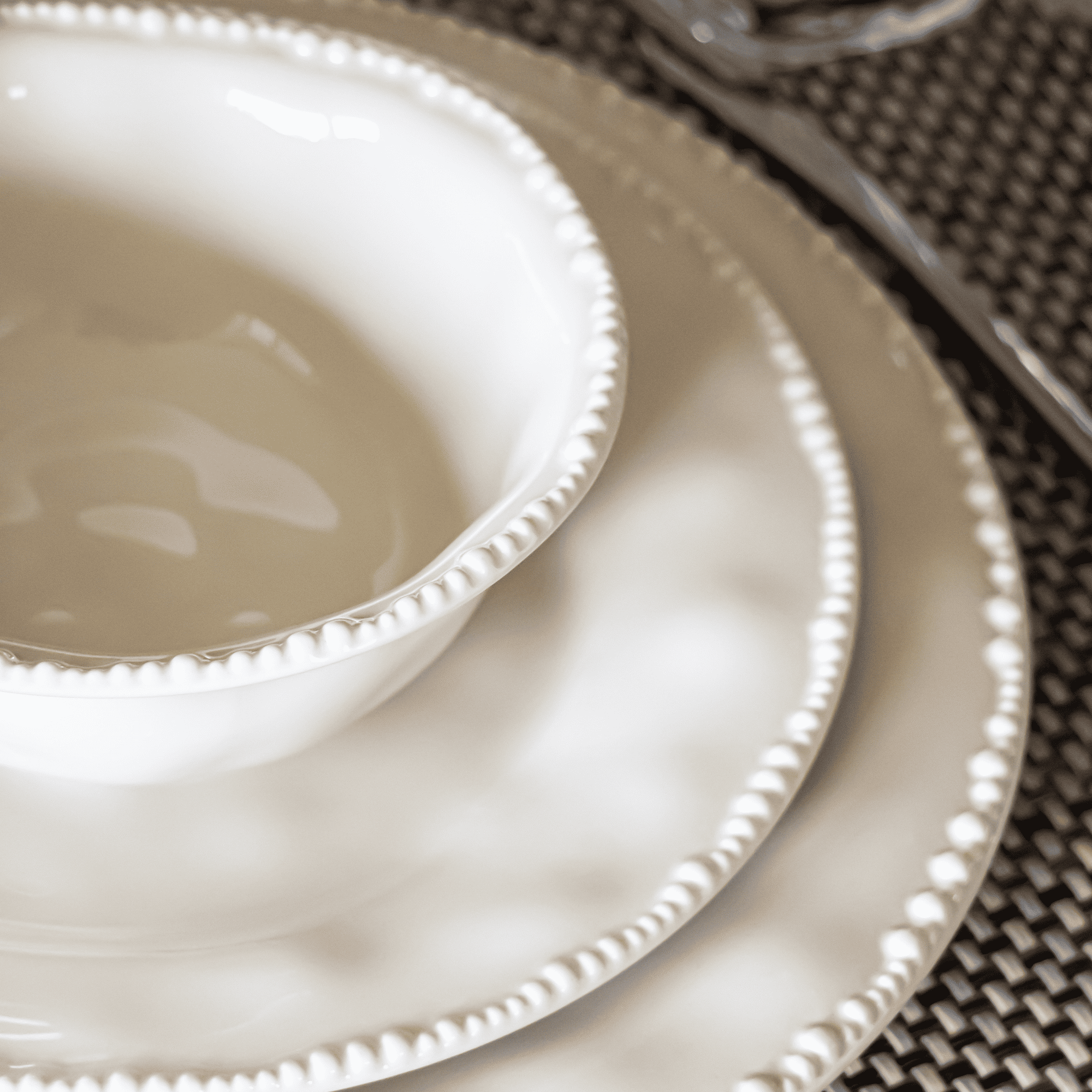 PEARLS BEIGE 24-PIECE DINNER SET FOR 6 PEOPLE