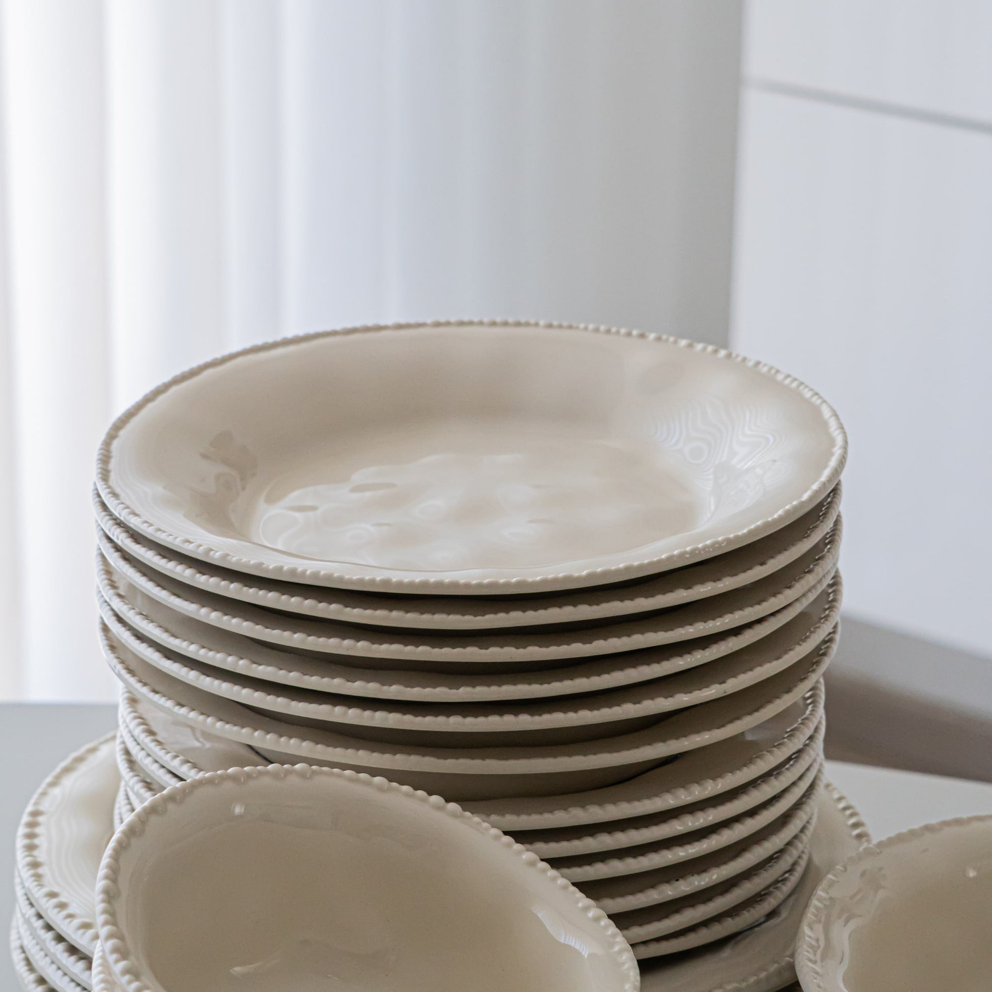 SERVICE DE TABLE PEARLY CREME | 27 PIECES | 6 PERSONNES
