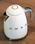 SMEG 50s STYLE KETTLE | 1.7L | GLOSSY WHITE