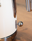 SMEG 50s STYLE KETTLE | 1.7L | CREAM GLOSSY