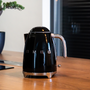 SMEG 50s STYLE KETTLE | 1.7L | GLOSSY BLACK