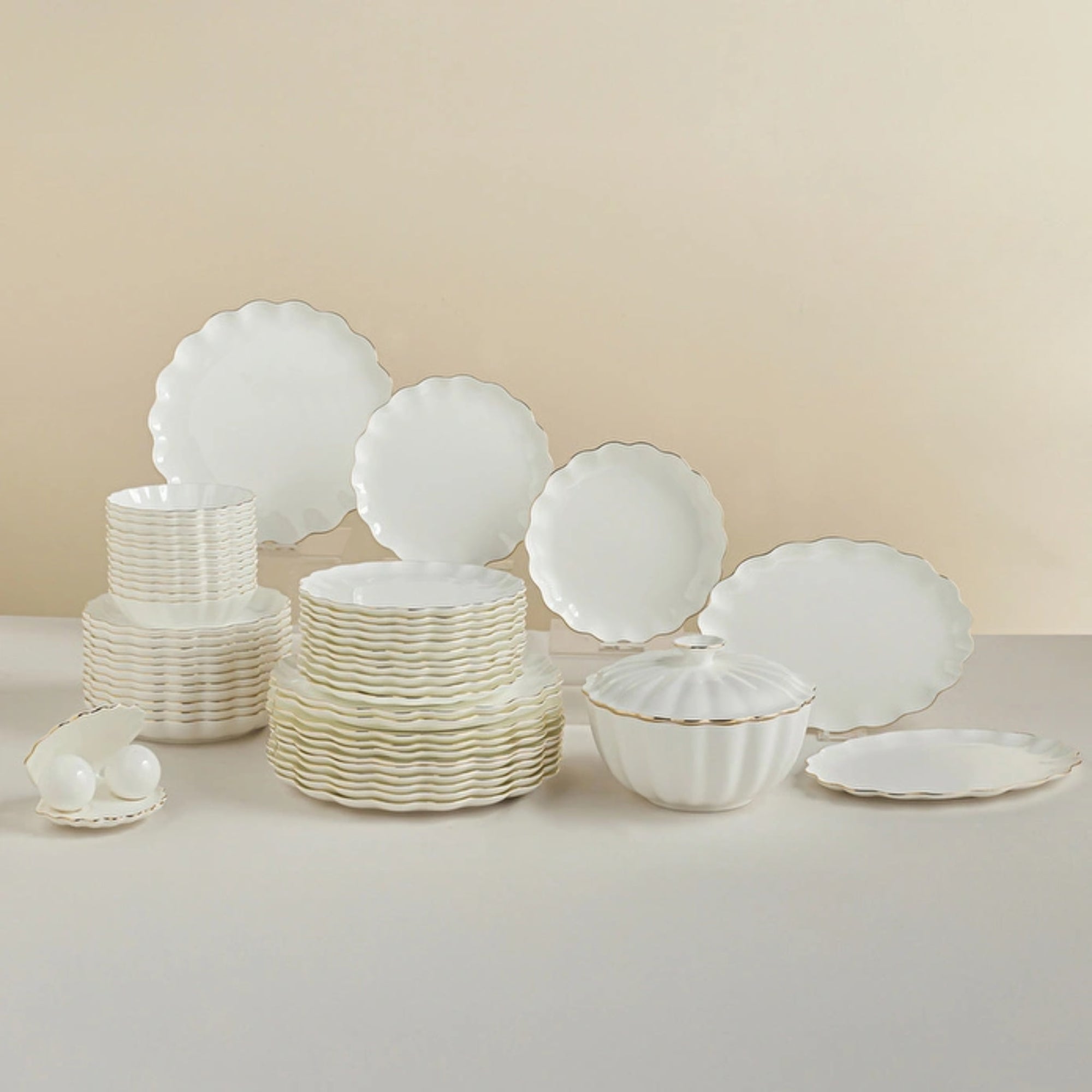 KARACA SERVICE DE TABLE FINE PEARL EXTRA SHELL GOLD | 55 PIECES | 12 PERSONNES