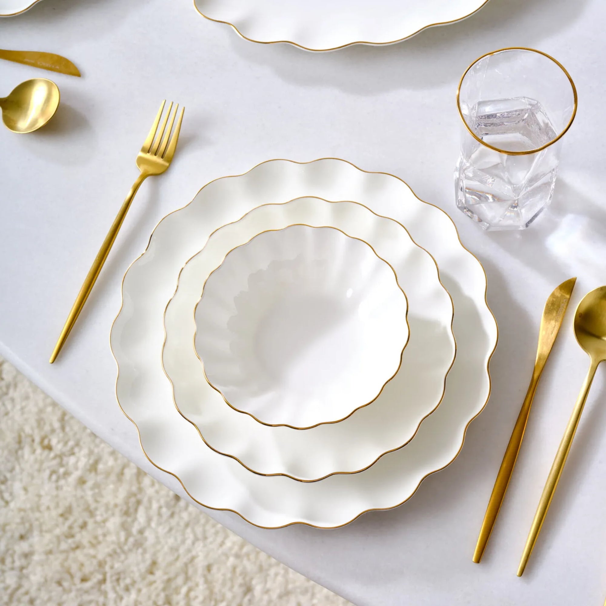 KARACA SERVICE DE TABLE FINE PEARL EXTRA SHELL GOLD | 55 PIECES | 12 PERSONNES