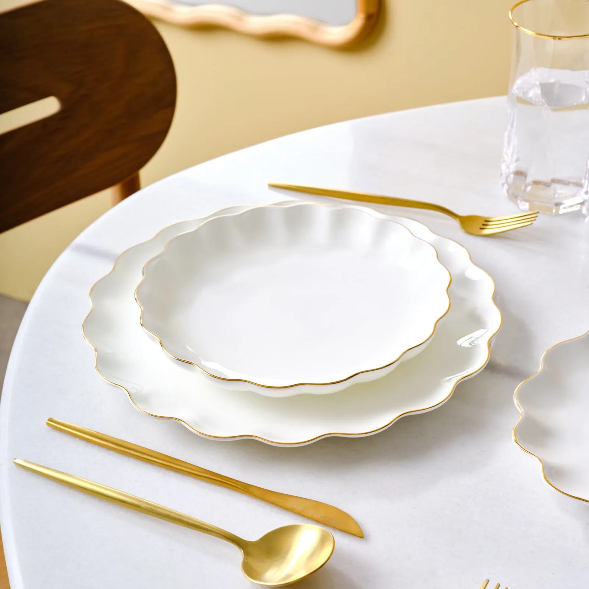 KARACA SERVICE DE TABLE FINE PEARL EXTRA SHELL GOLD | 55 PIECES | 12 PERSONNES
